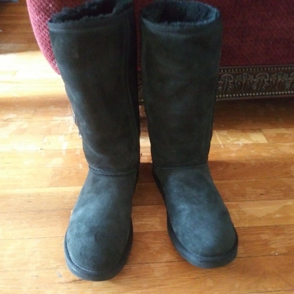 Uggs boots 8